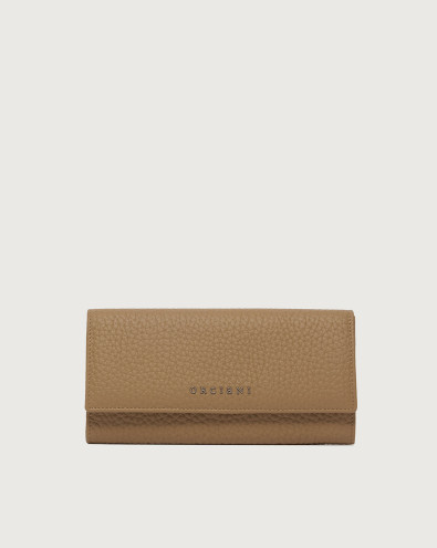 Soft leather wallet with RFID protection